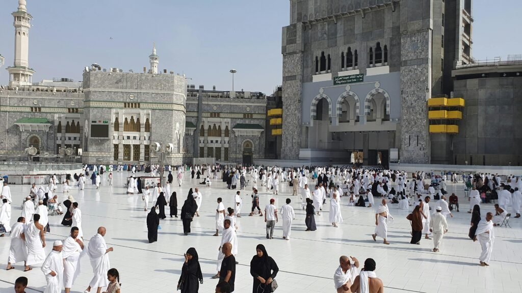 pexels-photo-5798526-5798526 Pilgrims gather at the Great Mosque of Mecca, a sacred site for Muslims around the world.